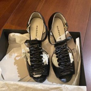 Super fun ruffled leather heels!